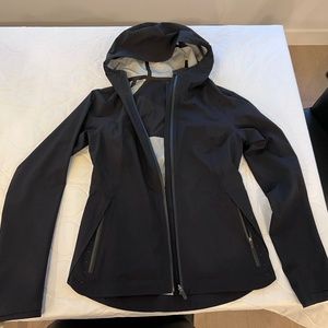 Lululemon the rain is calling II Jacket